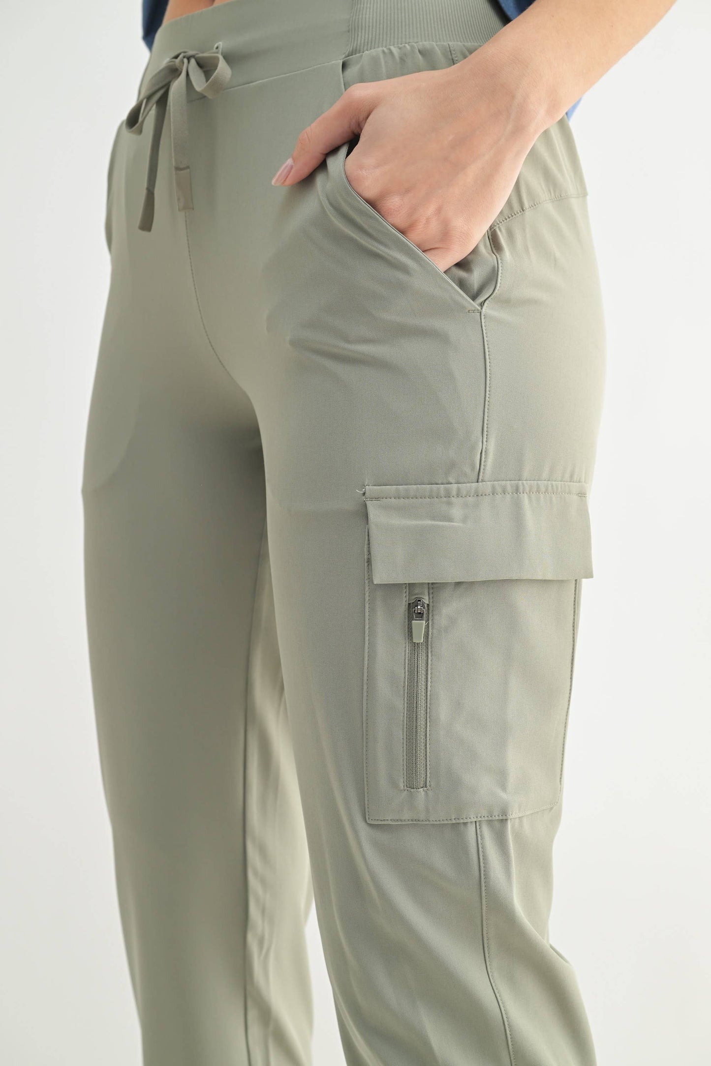Capri Joggers with Pockets