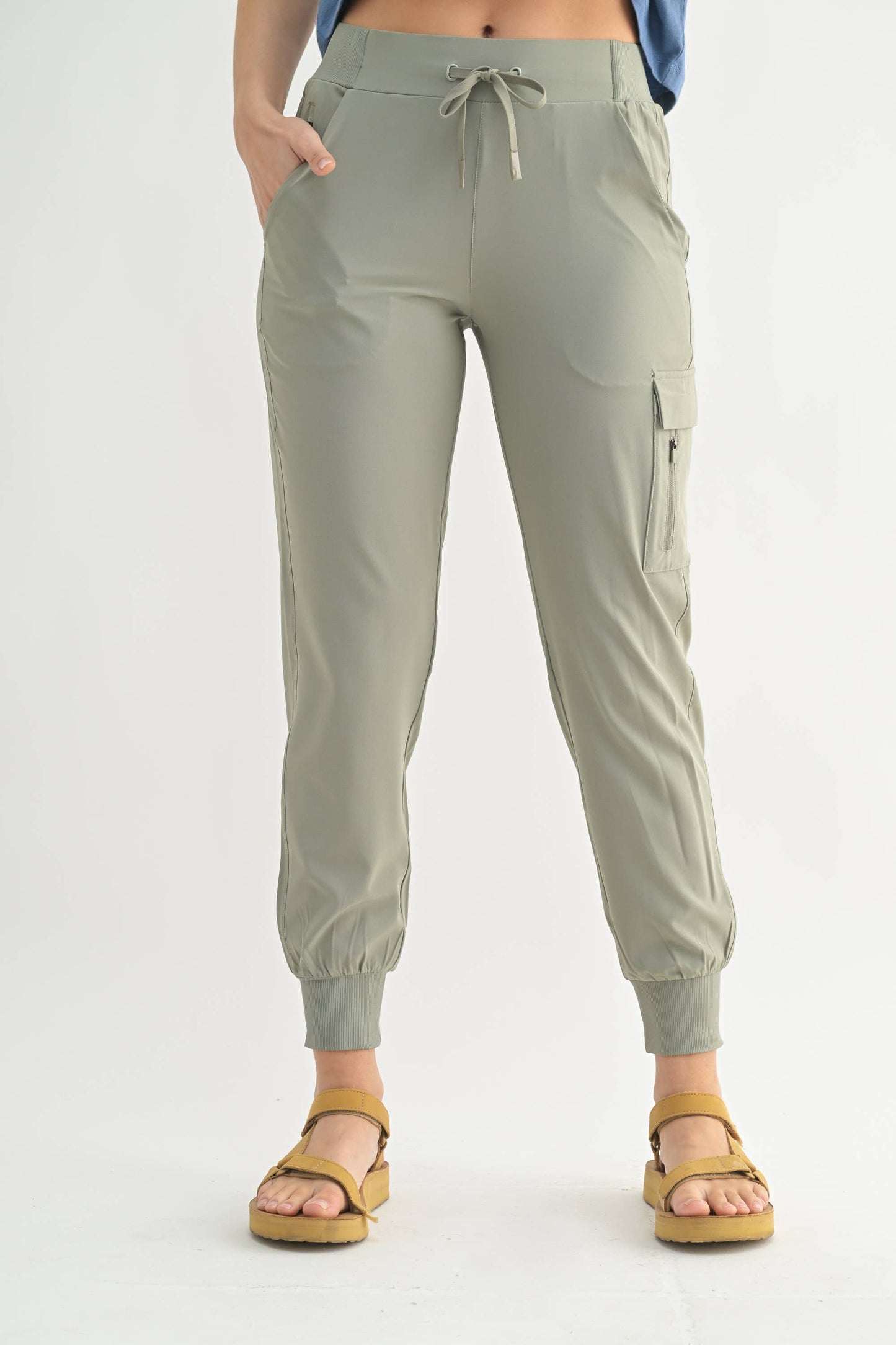 Capri Joggers with Pockets