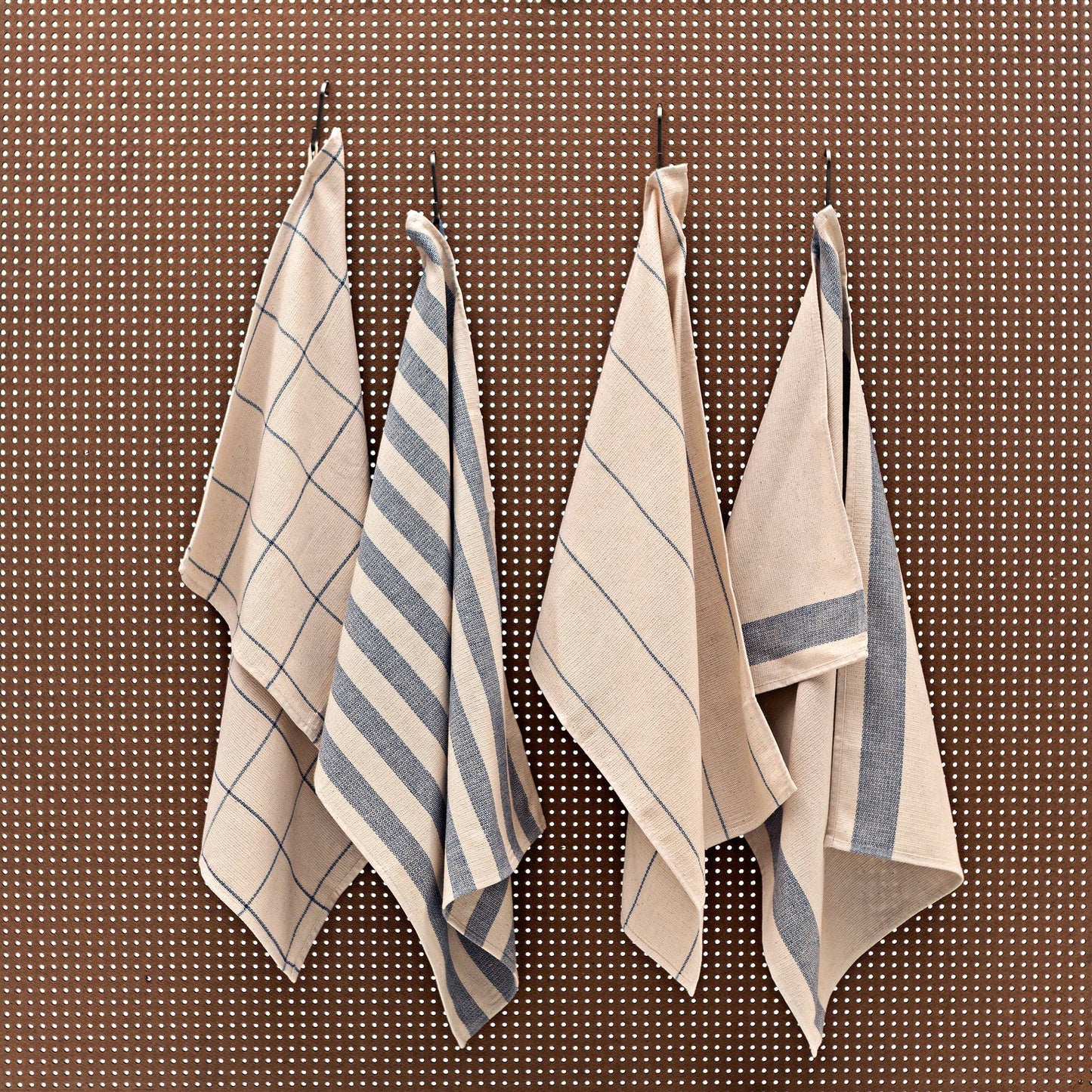 Minimal Kitchen Towel