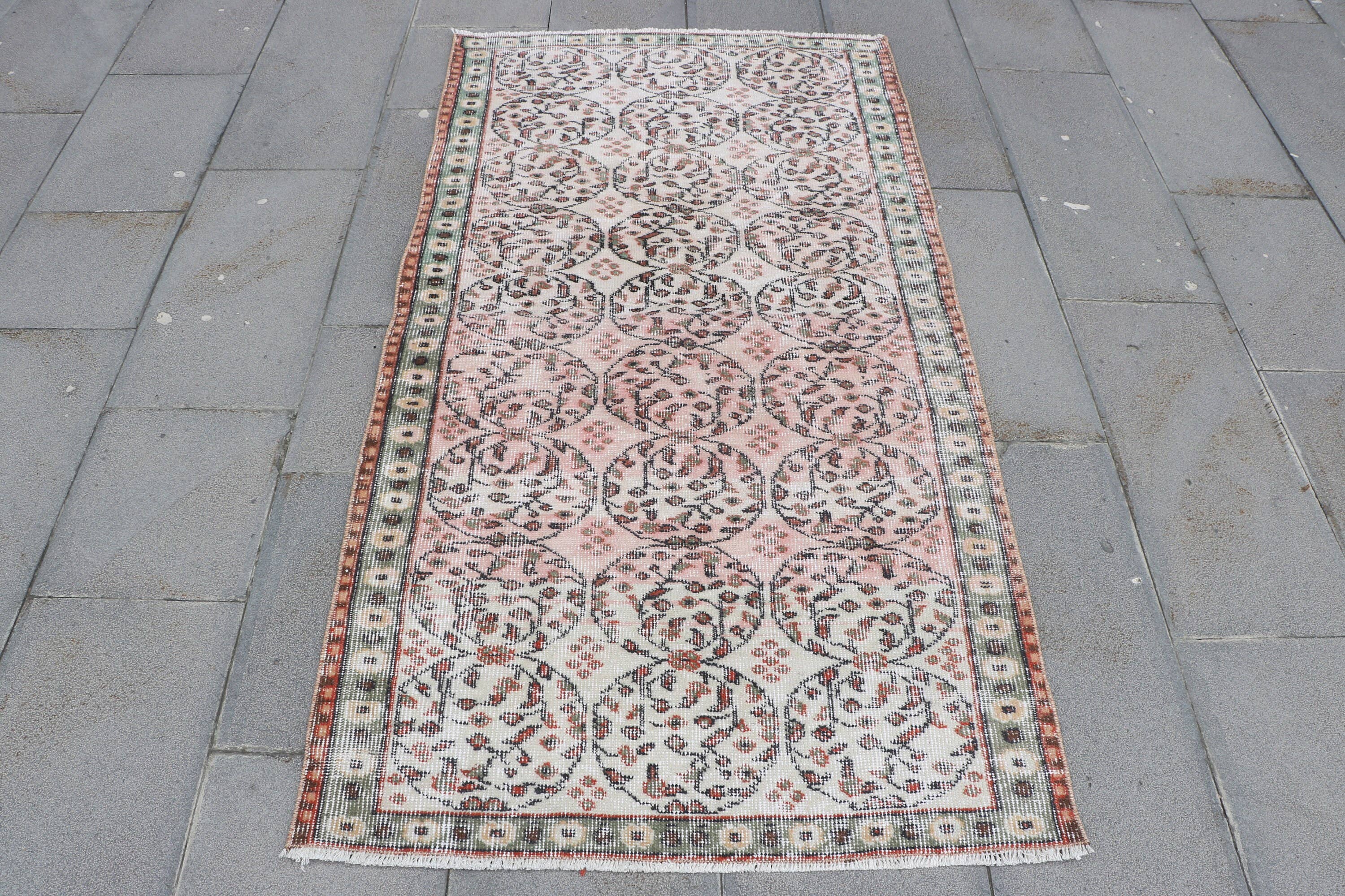 Vintage Garden Rug 3x5.7ft.