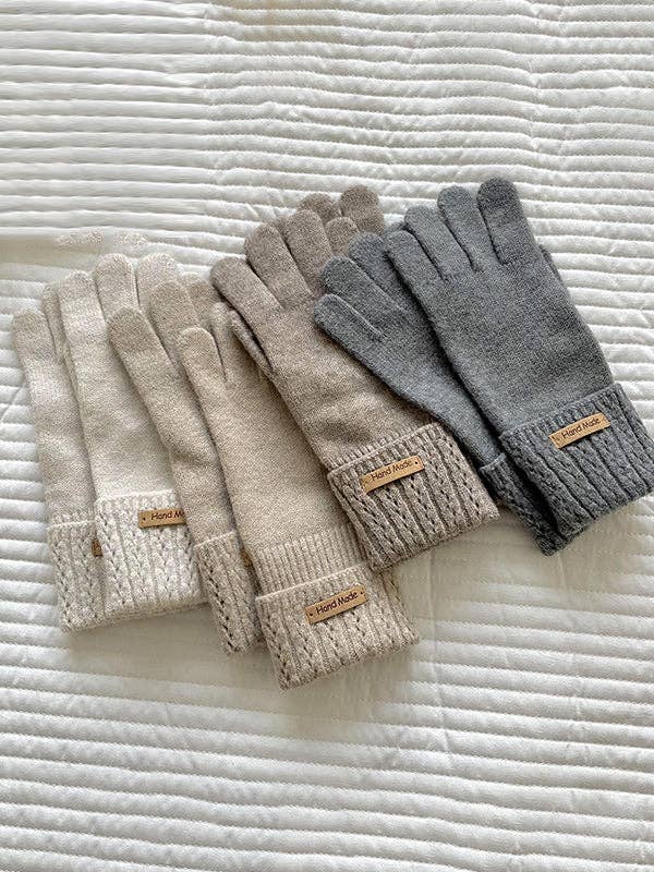 Practical And Fashionable Gloves