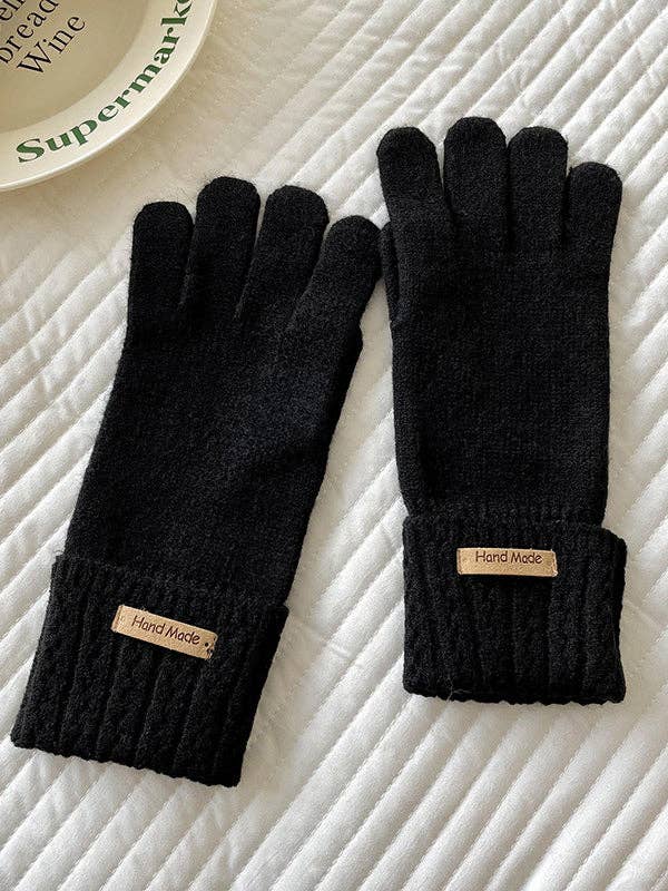 Practical And Fashionable Gloves