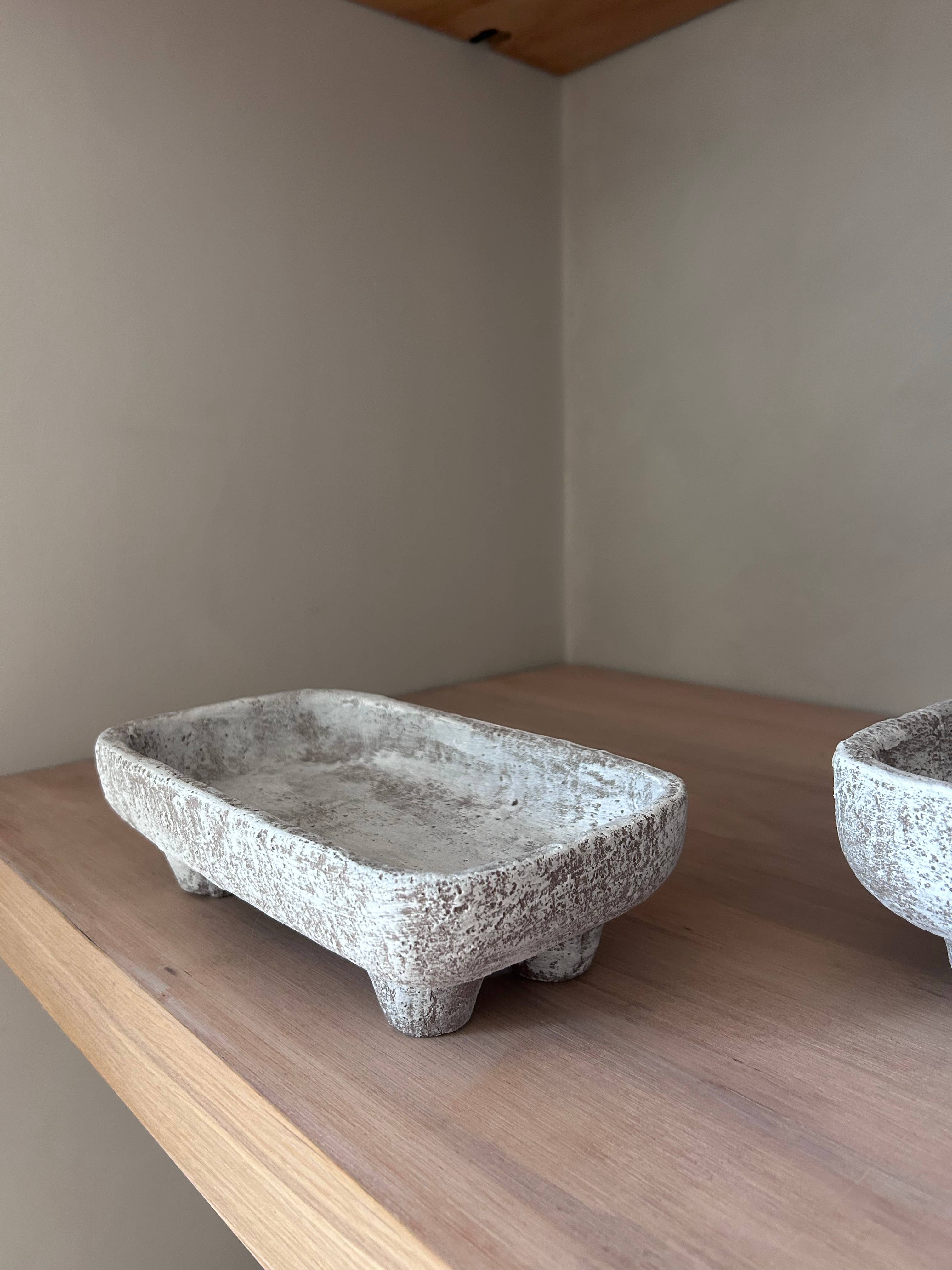 Satu stone footed bowl