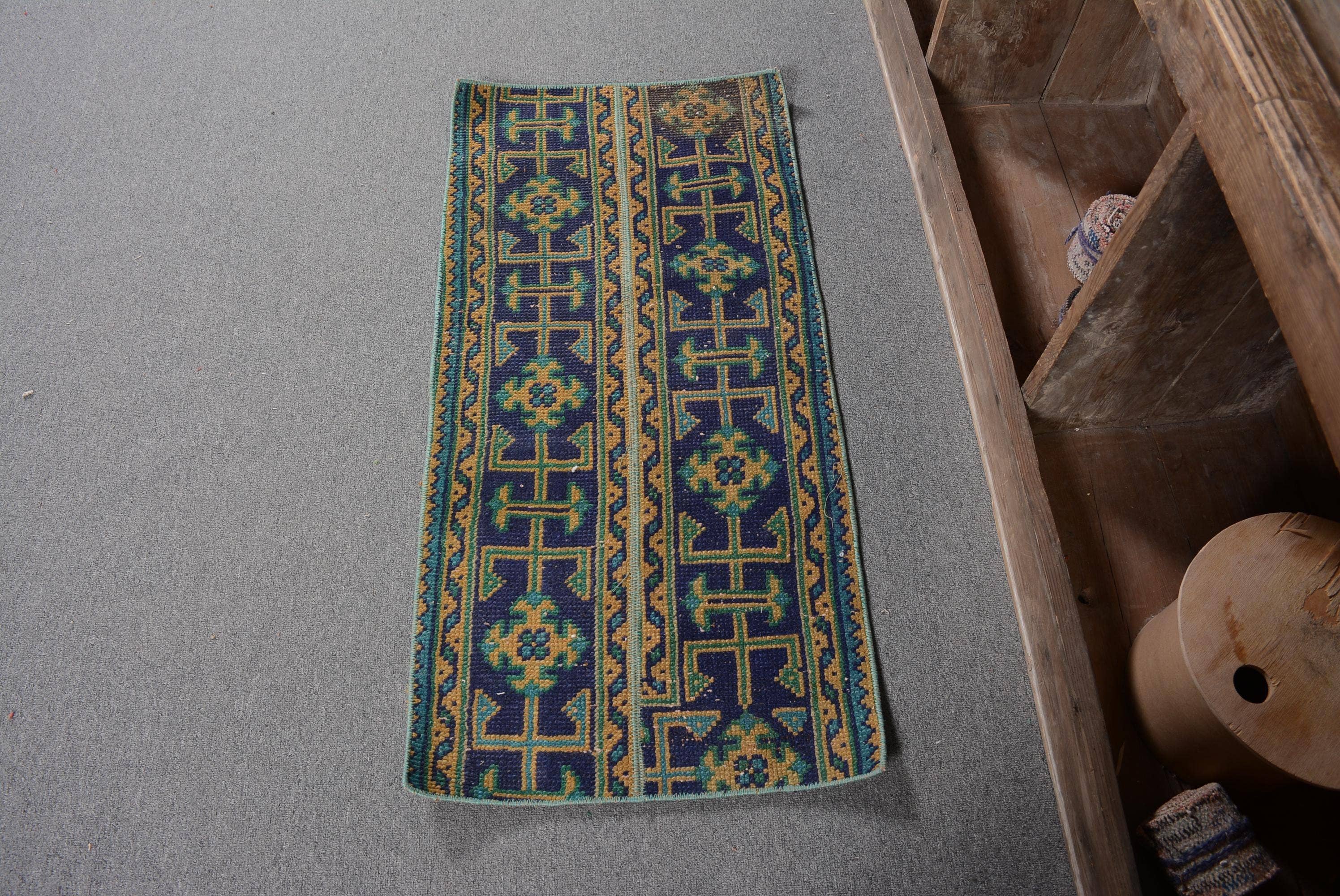 Blue Floral Rug 1.6x3.3 ft