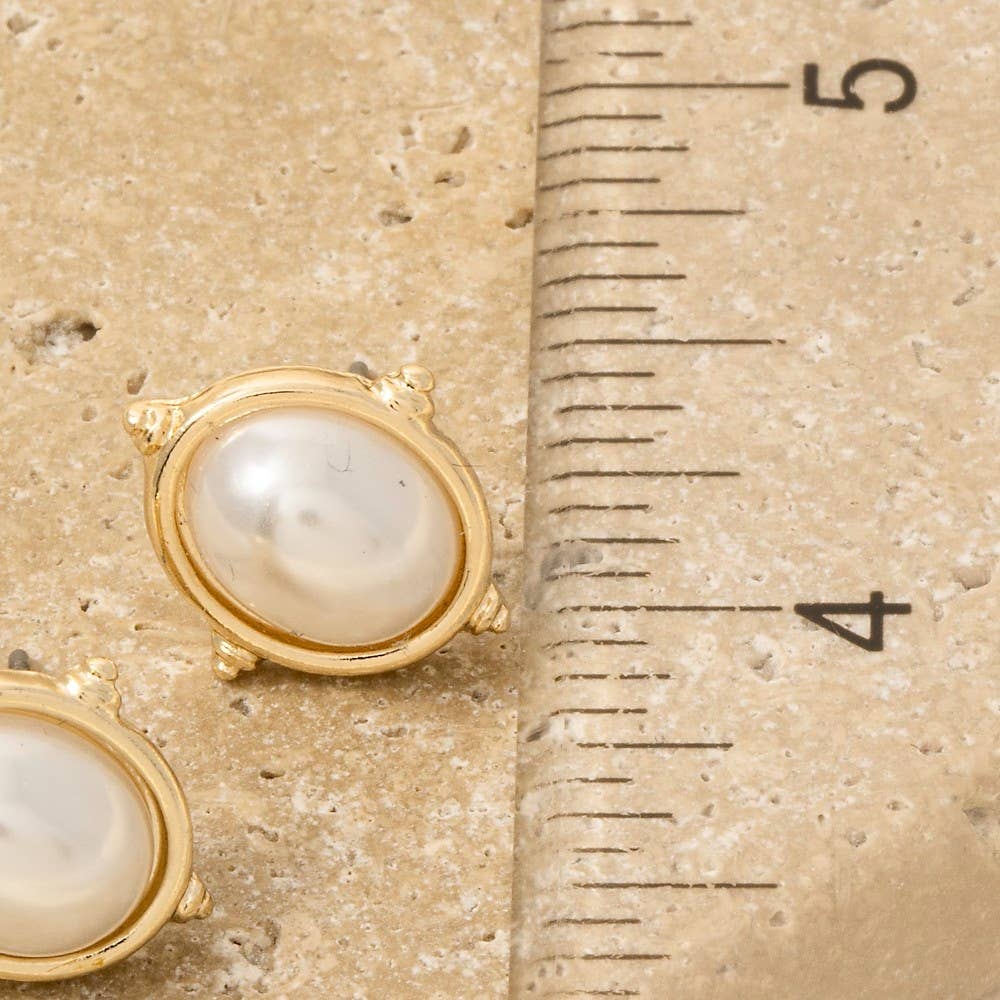 Elle Studs