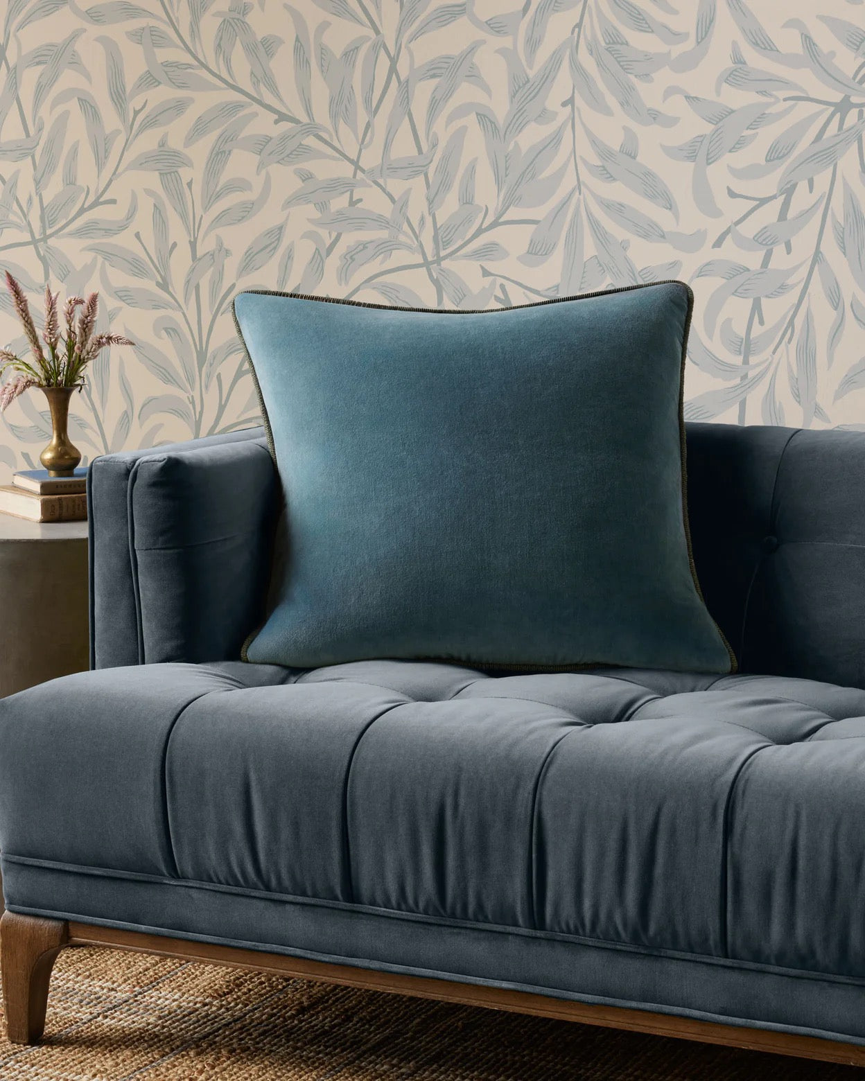 Liza Velvet Pillow