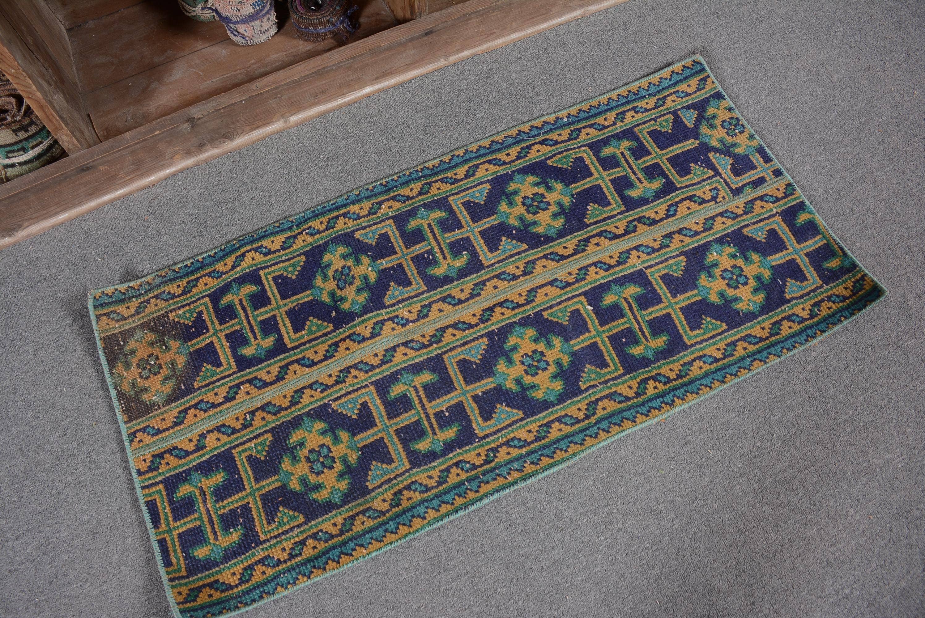 Blue Floral Rug 1.6x3.3 ft