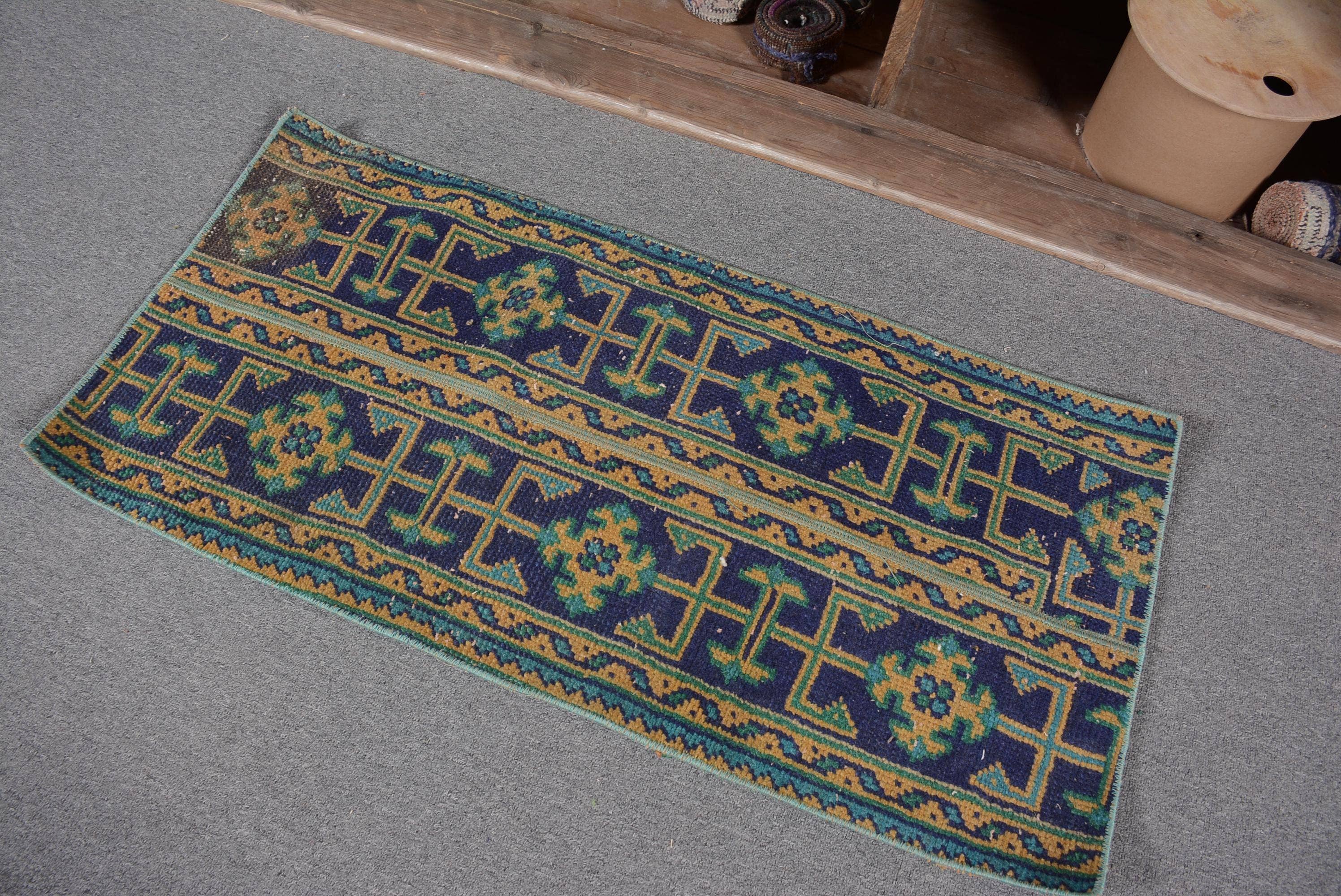 Blue Floral Rug 1.6x3.3 ft
