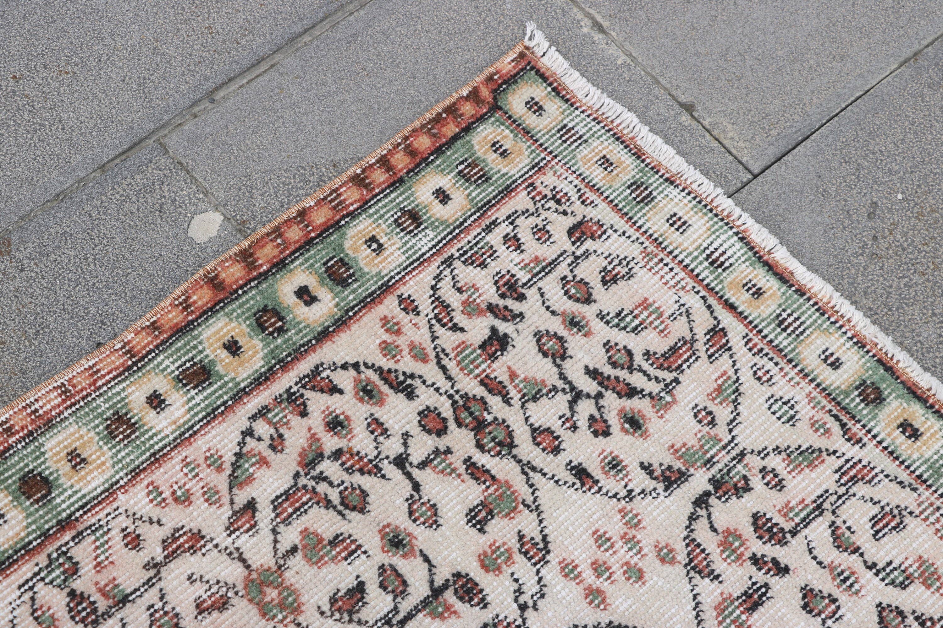 Vintage Garden Rug 3x5.7ft.