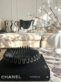 Ruffle decor bowl in black